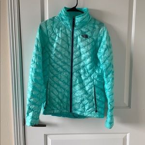 North face puffy jacket